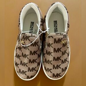Michael Kors Kid Size 10